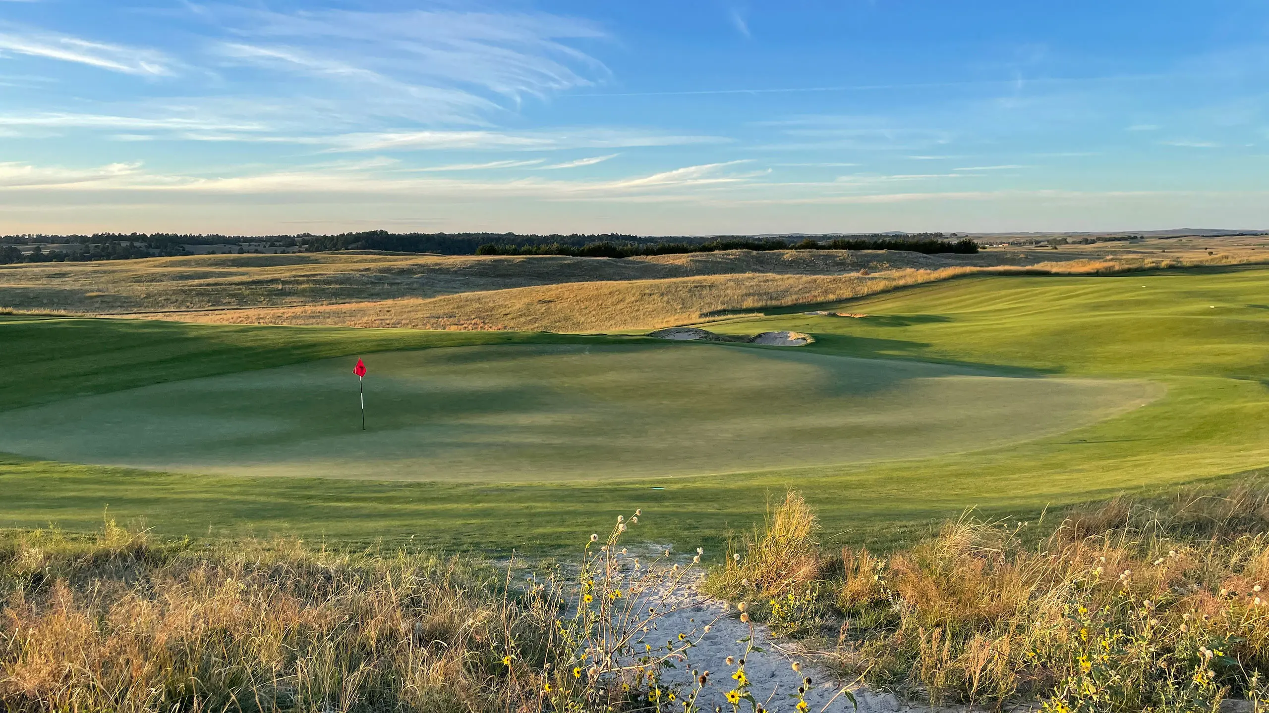 A view of a golf course